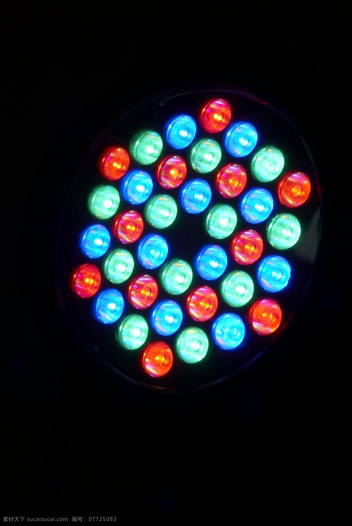舞台灯 led 灯具 节能灯 生活百科 绚丽 灯珠 三原色 娱乐休闲 家居装饰素材 灯饰素材