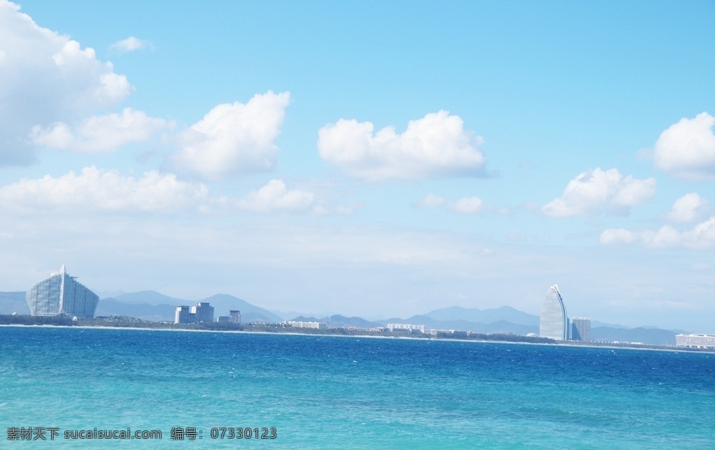 三亚 吴岐洲岛 大海 海边 沙滩 希望 帆船 航行 出发 海浪 风浪 礁石 石头 亚龙湾 三亚湾 蓝天白云 海 自然景观 山水风景