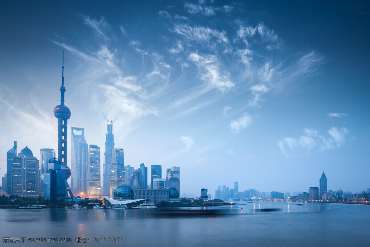 乌云 下 上海 海边 高楼 东方明珠 电视塔 城市 中国城市 城市建筑 城市风光 环境家居