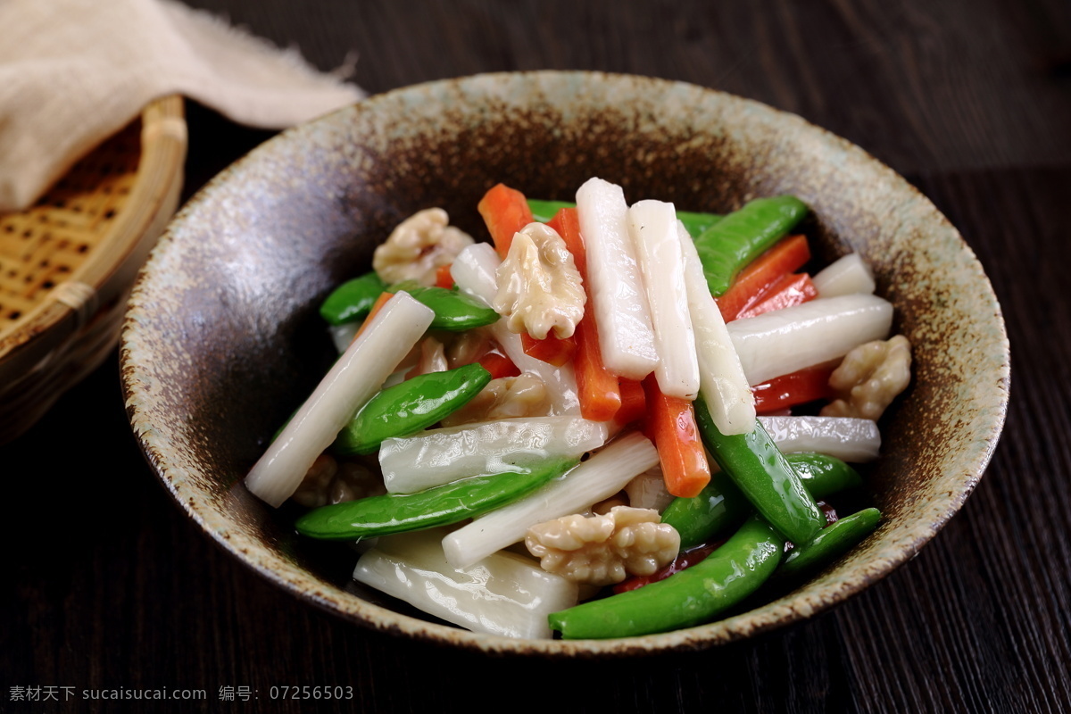 清炒四宝 蜜豆 核桃 木耳 青瓜 养生 菜品图 餐饮美食 传统美食