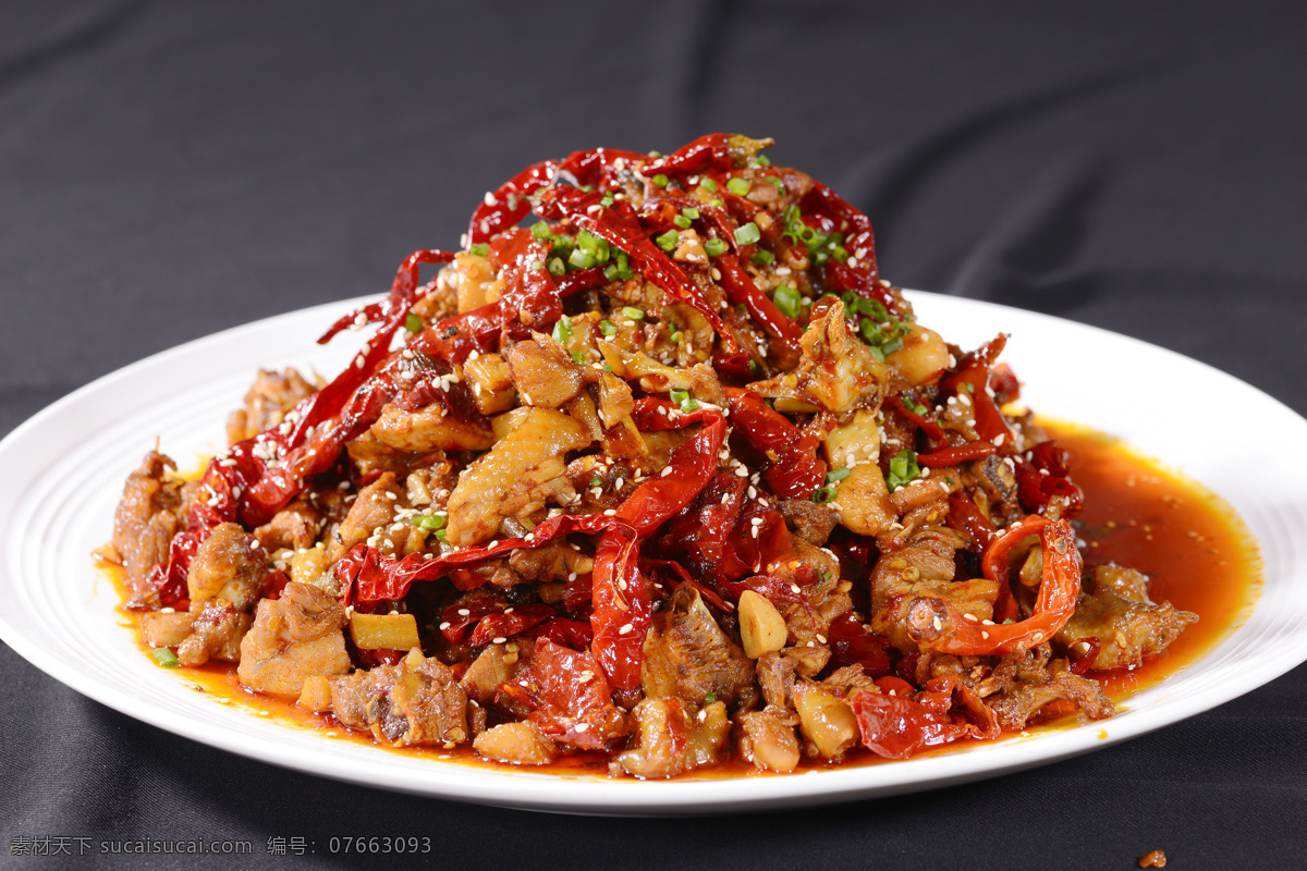 特色辣子鸡 特色 辣子鸡 鸡肉 辣子鸡丁 传统名菜 餐饮美食 传统美食