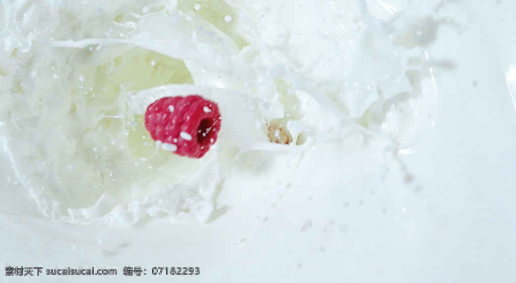水果 落入 牛奶 中 高清 实拍 视频 实拍视频