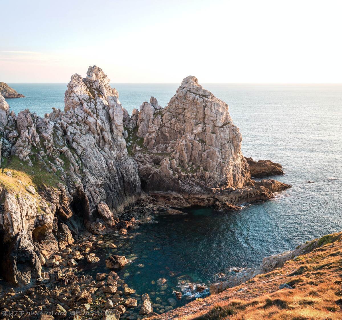 海边 海岸线 沙滩 海浪 浪花 礁石 天空 云朵 景色 美景 风景 自然景观 自然风景