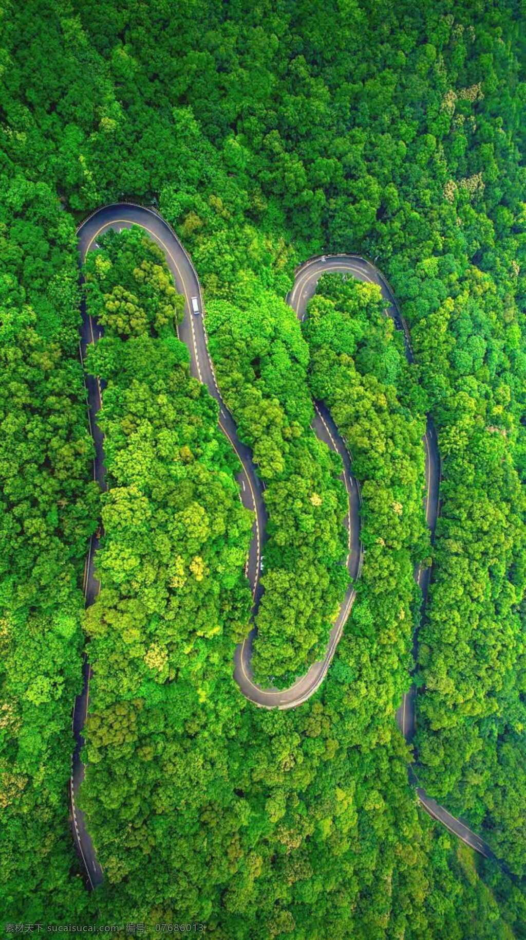 蜿蜒 曲折 公路 山间公路 惊险的公路 壮观的公路 公路航拍 绿树 茂密的树林 高清壁纸 自然景观 自然风景