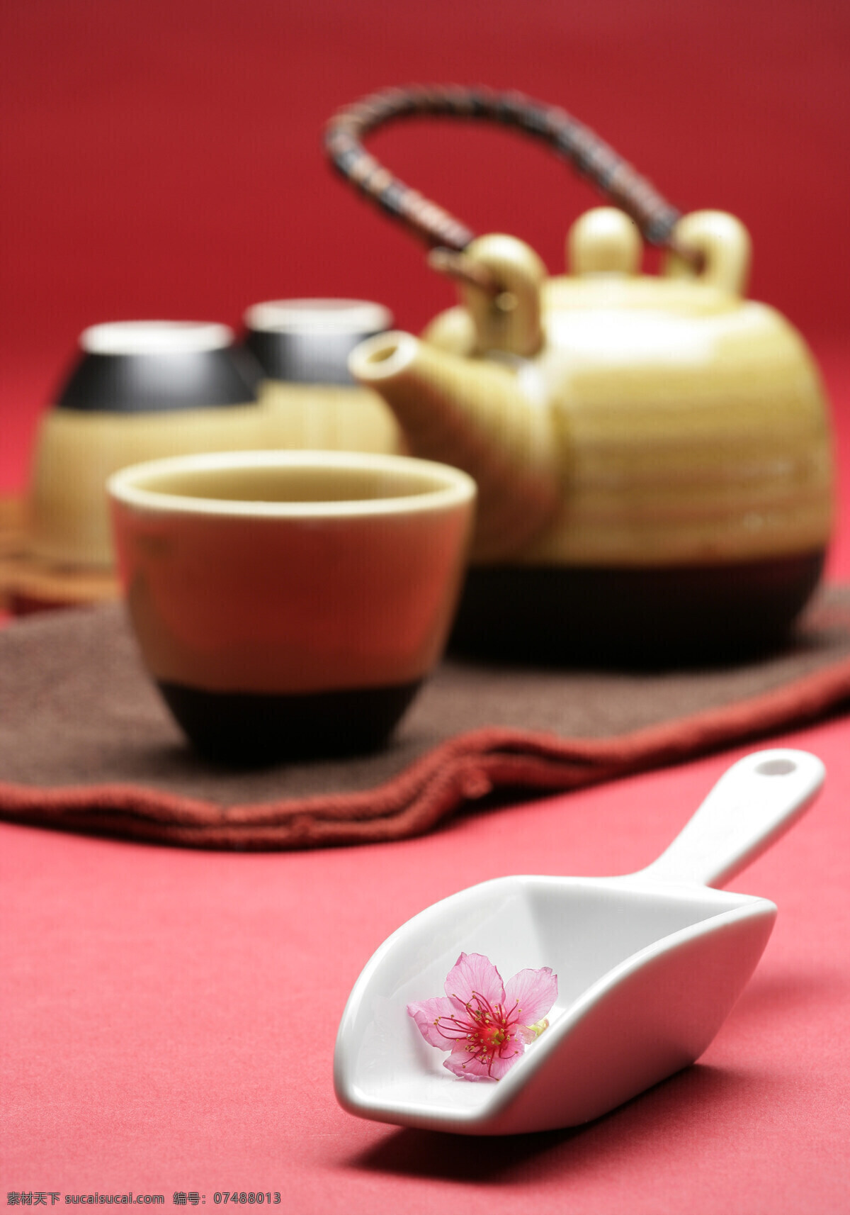 饮茶免费下载 餐饮美食 茶杯 茶壶 花朵 泡茶 饮茶 饮料酒水 禅 风 茶 趣 禅风茶趣 饮茶文化 psd源文件 文件 源文件