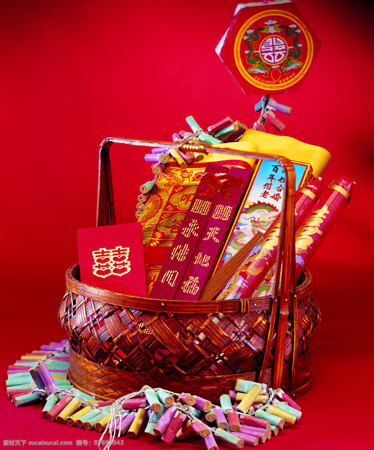 结婚 饰品 鞭炮 蜡烛 摄影图库 文化艺术 喜贴 结婚饰品 竹篮 psd源文件 婚纱 儿童 写真 相册 模板