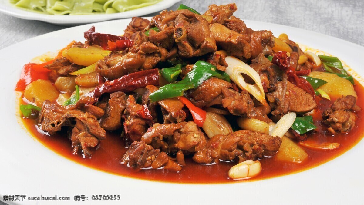 大盘鸡图片 大盘鸡 清真大盘鸡 新疆大盘鸡 香辣大盘鸡 大块鸡 土豆鸡块 清真 菜图 餐饮美食