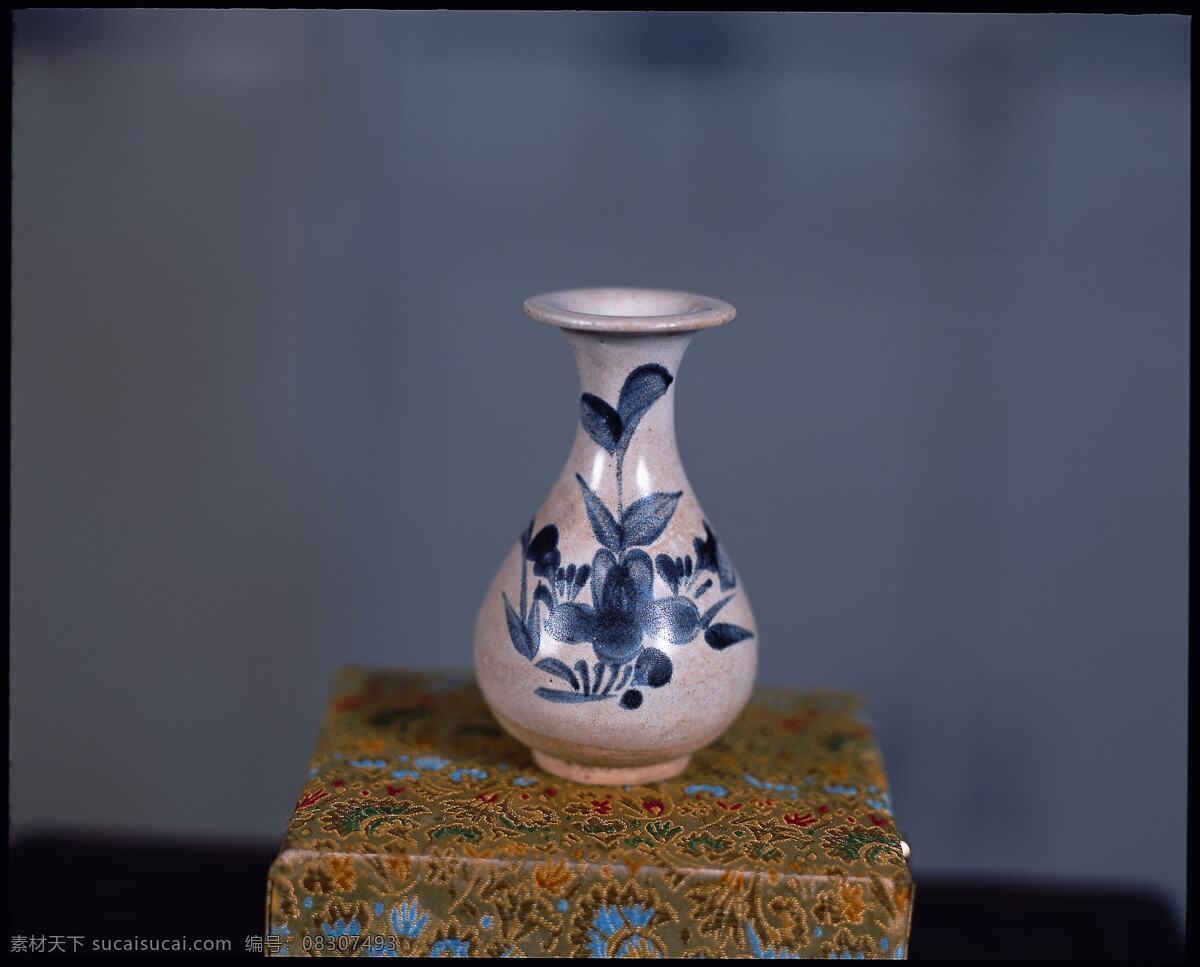 古玩瓷器 古玩 古董 文物 瓷器 瓶颈 古典图案 收藏 传统文化 文化艺术