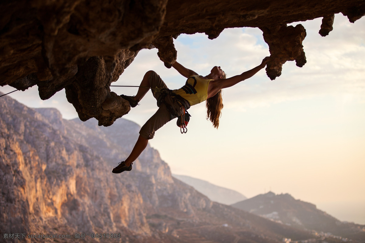 勇攀高峰 美女图片 美女 攀岩运动 运动员 运动者 体育运动 极限运动 生活百科