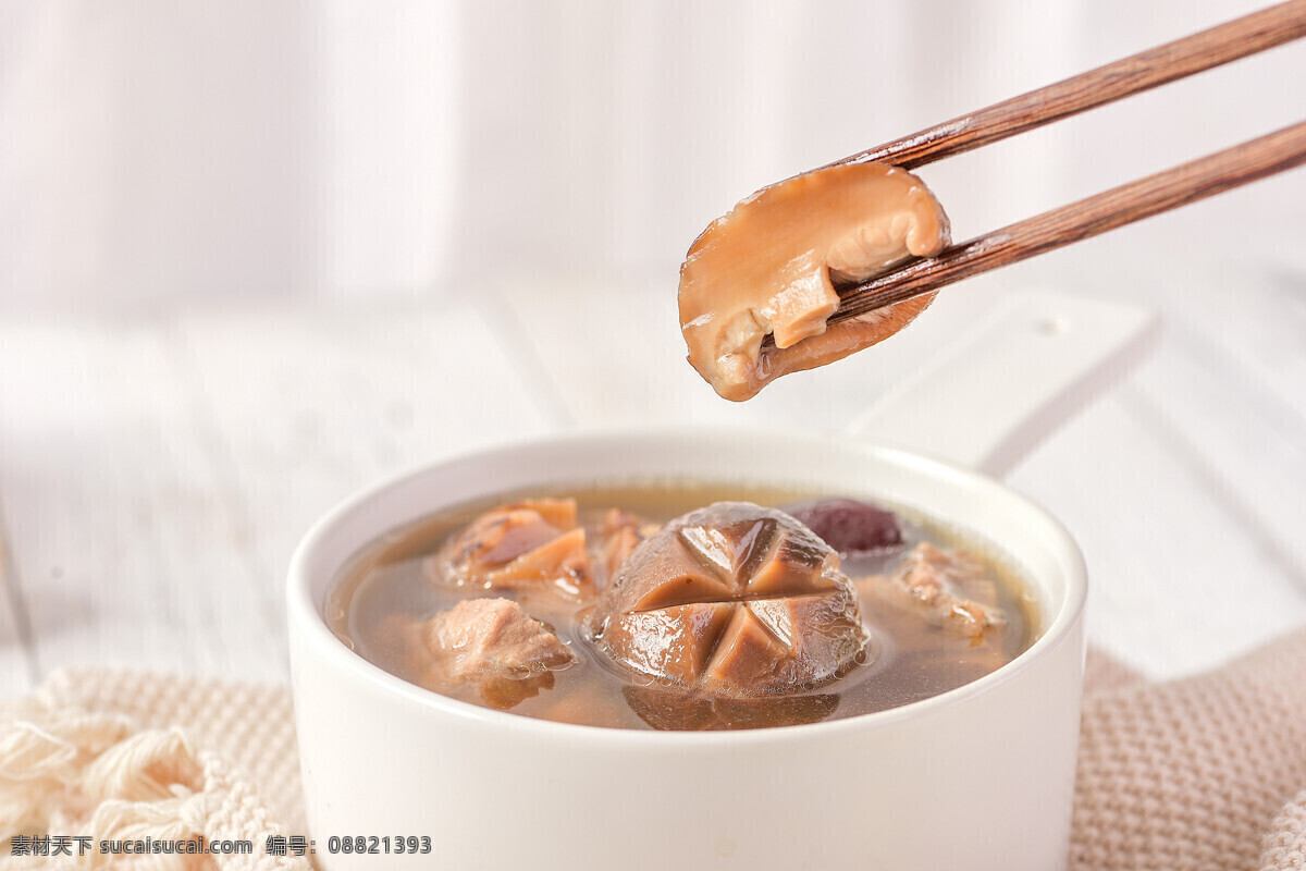 香菇炖鸡 滋补 美味 传统 香菇 炖小鸡 餐饮美食 传统美食