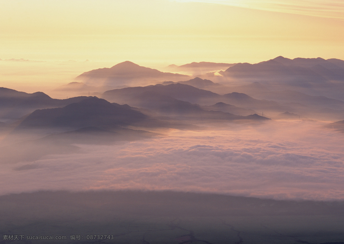 山峦 山川 山水 风景 云山雾绕 人间仙境 仙境 景点 白云深处 海南 尖峰 云雾 山 云雾缭绕 海南尖峰岭 天池 清晨 山雾 大雾 云雾山 风光 自然景观 山水风景