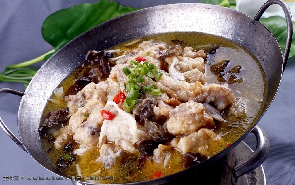 锅仔黄焖鸡 鸡 煲仔 黄焖 黄焖鸡 黄焖鸡块 煲仔鸡 砂锅鸡 三杯鸡 菜品图 餐饮美食 传统美食
