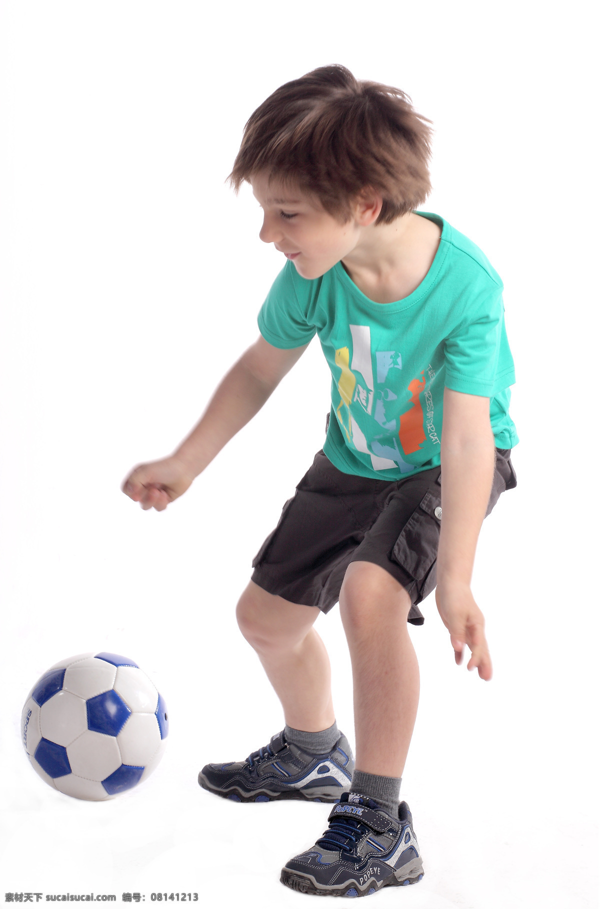 儿童幼儿 男孩 男童 人物图库 童装 小男孩 小朋友 玩 足球图片 小朋友玩足球 足球 小朋友摄影 矢量图 日常生活