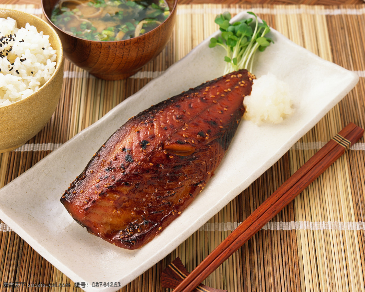 碳 烤鱼 肉 食物 美味 海鲜 可口 新鲜 诱人 鱼肉 碳烤鱼肉 蔬菜图片 餐饮美食