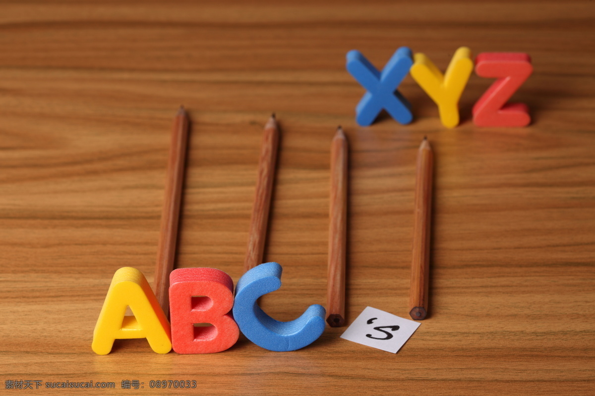 彩色 彩色铅笔 红色 画笔 蓝色 美术绘画 铅笔 字母 a b c 英文字母 文化艺术 矢量图 艺术字