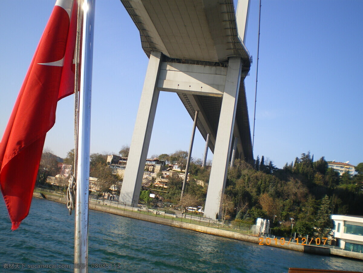 跨海 大桥 国旗 国外 国外旅游 跨海大桥 旅游 旅游摄影 土耳其 伊斯坦布尔 博斯普鲁斯海峡