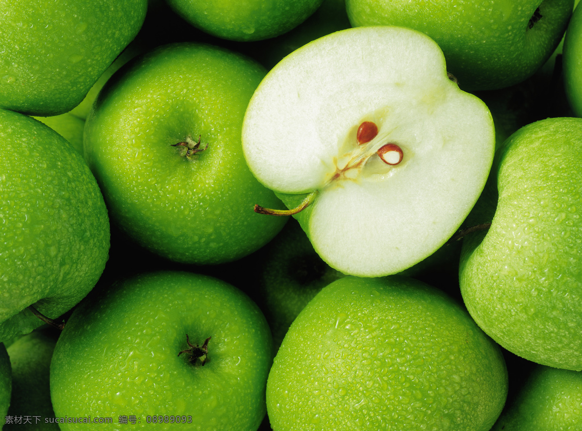 青苹果 苹果 水果 背景 绿色 切开的苹果 新鲜的水果 生物世界 摄影图库