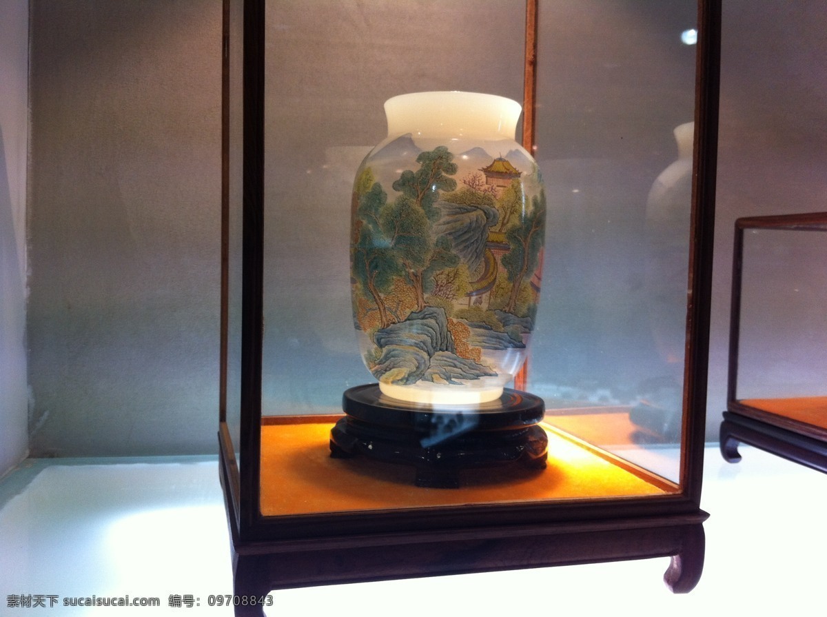 泰山 花瓶 迎客松 瓷器 景德镇 传统文化 文化艺术