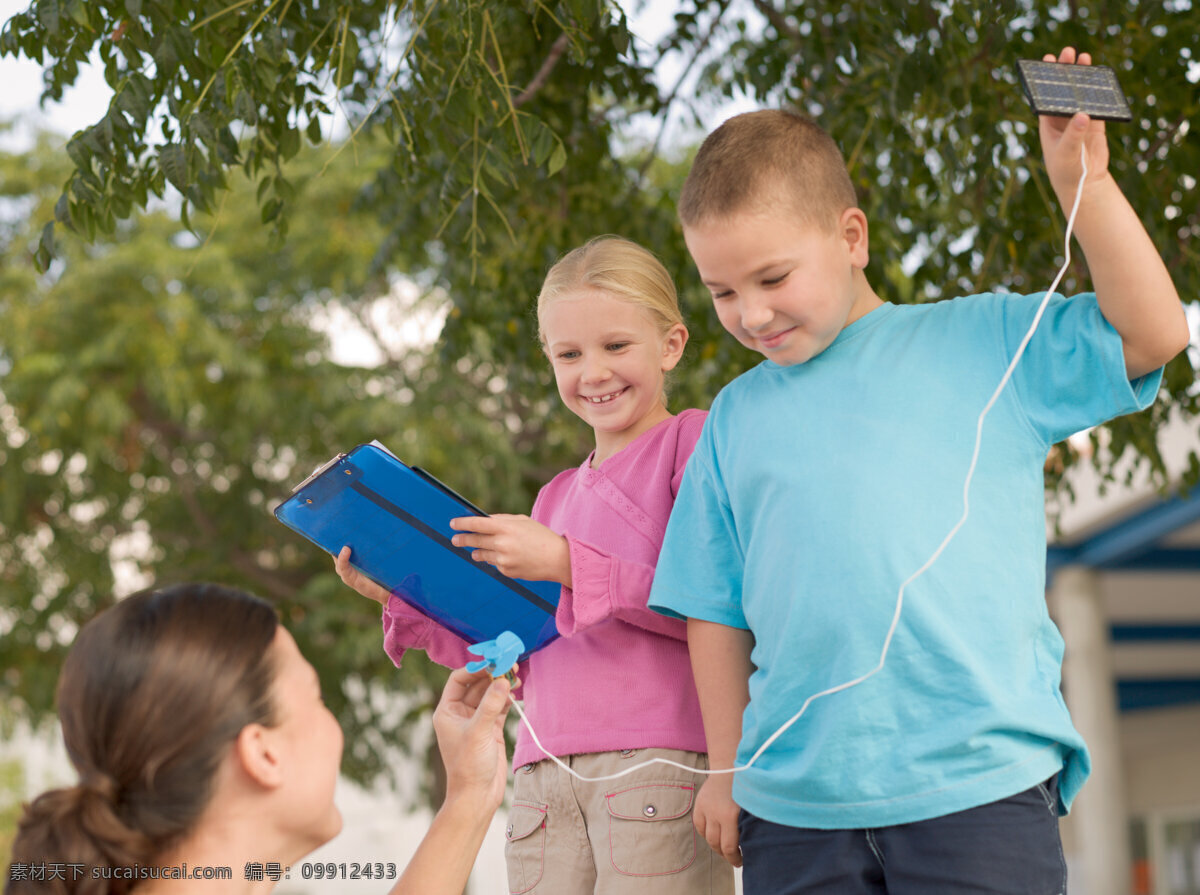 自制 风扇 孩子 节能风扇 太阳能风扇 环保主题 儿童 人物摄影 儿童图片 人物图片