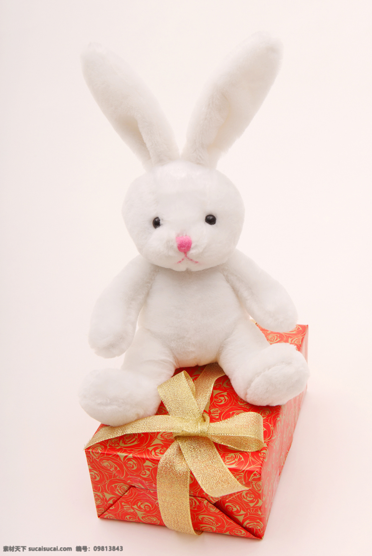春节 缎带 盒子 蝴蝶结 节日 节日庆祝 礼物 礼物盒 毛绒玩具兔子 兔 毛绒玩具 生日礼物 圣诞礼物 圣诞节 庆祝 文化艺术 psd源文件