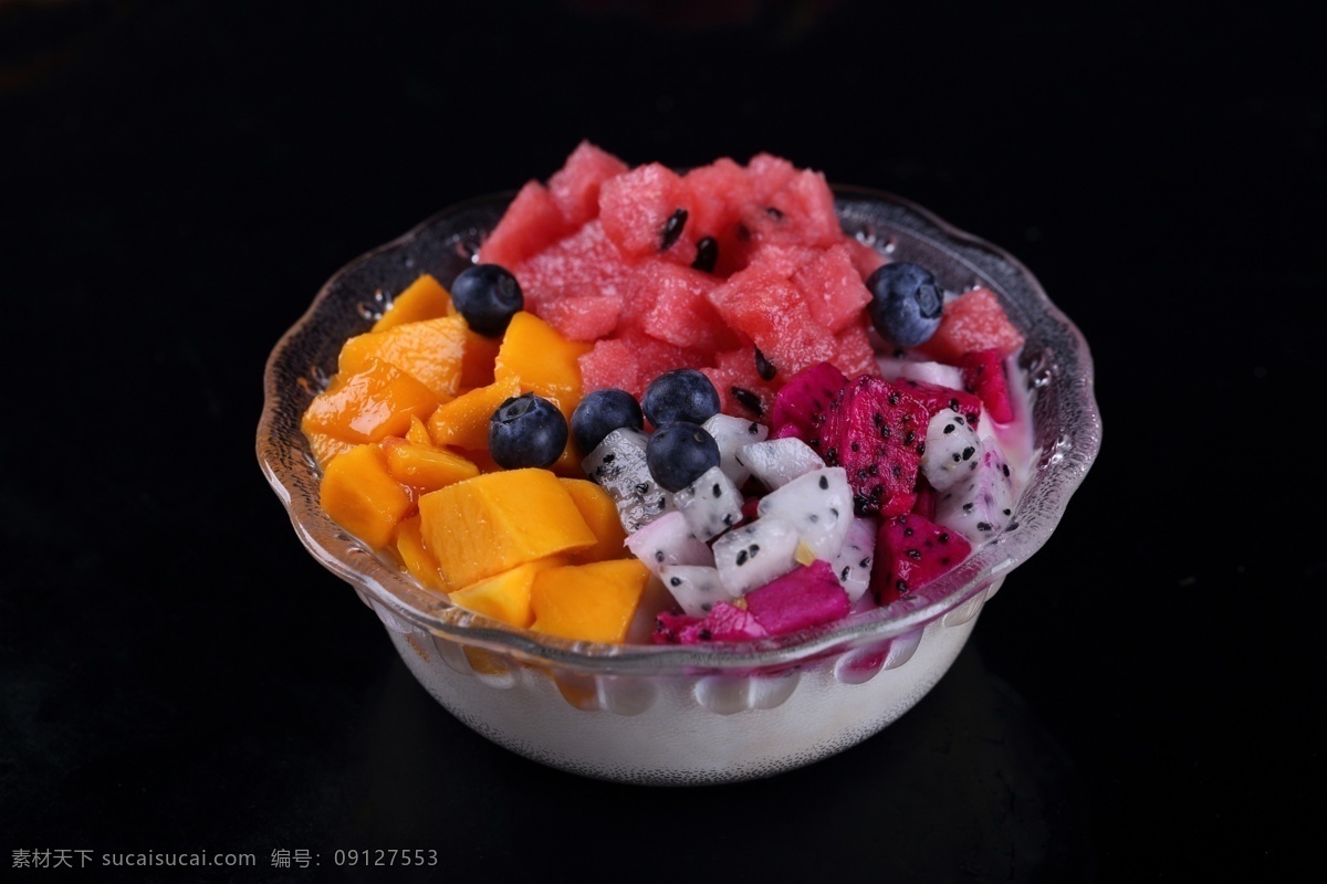 水果 豆花 布丁 玻璃碗装 火龙果 蓝莓芒果组合 美食 餐饮美食 饮料酒水