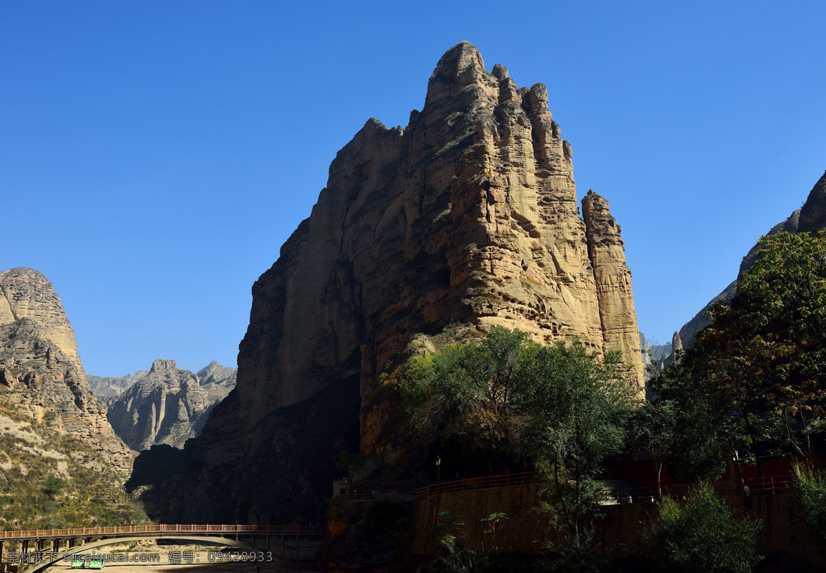 甘肃 炳灵 寺 石林 风景