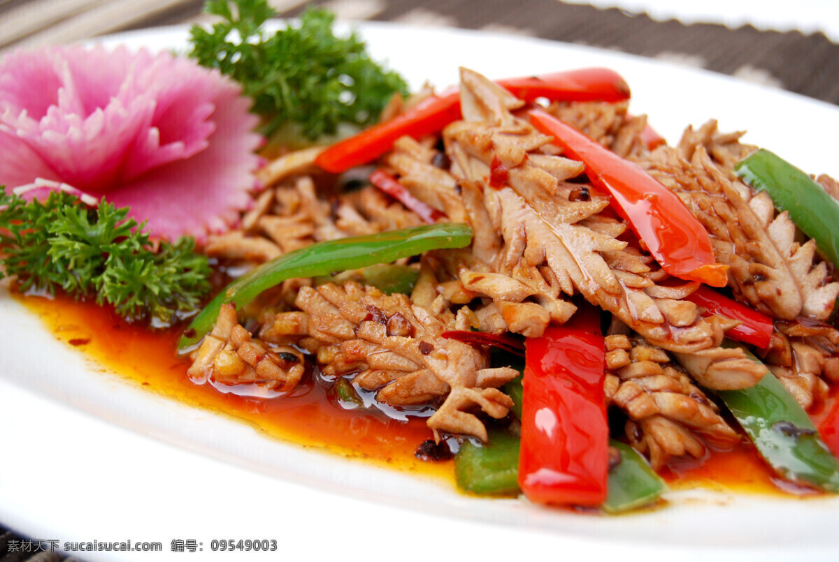 火爆腰花 猪腰 香芹 青椒 红椒条 葱 蒜 姜 萝卜花 传统美食 餐饮美食