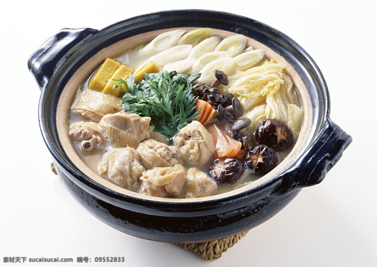 鸡公煲 美食图片 美食的图片 食物的图片 东方美食图片 中国美食图片 中国菜 中餐图片 滋补品 野山 菌 小 公鸡 砂锅 炖品 鸡肉 餐饮美食 传统美食 摄影图库