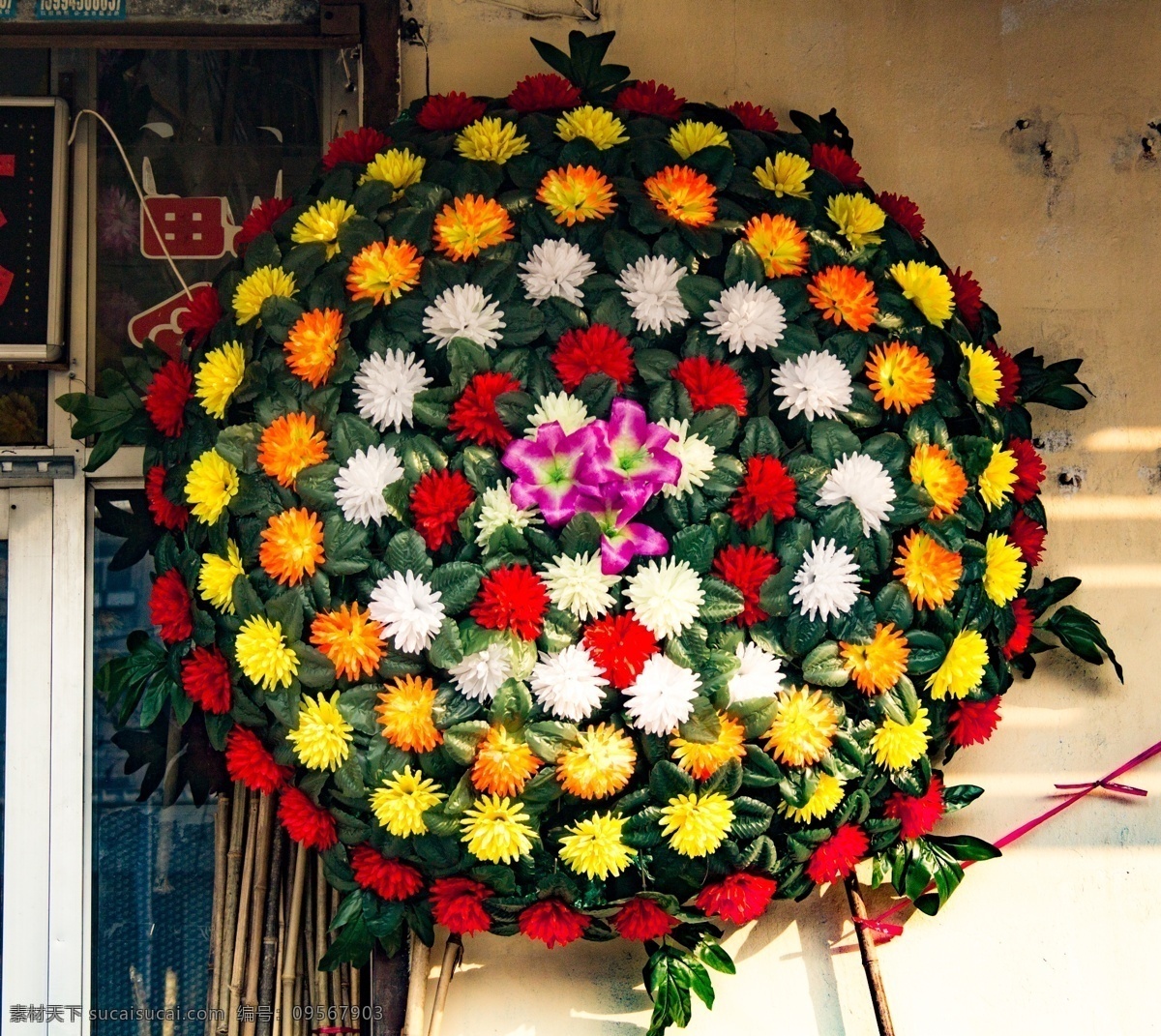 花圈 祭奠 哀悼 丧礼 传统 民俗 纪念 环形 文化艺术 传统文化