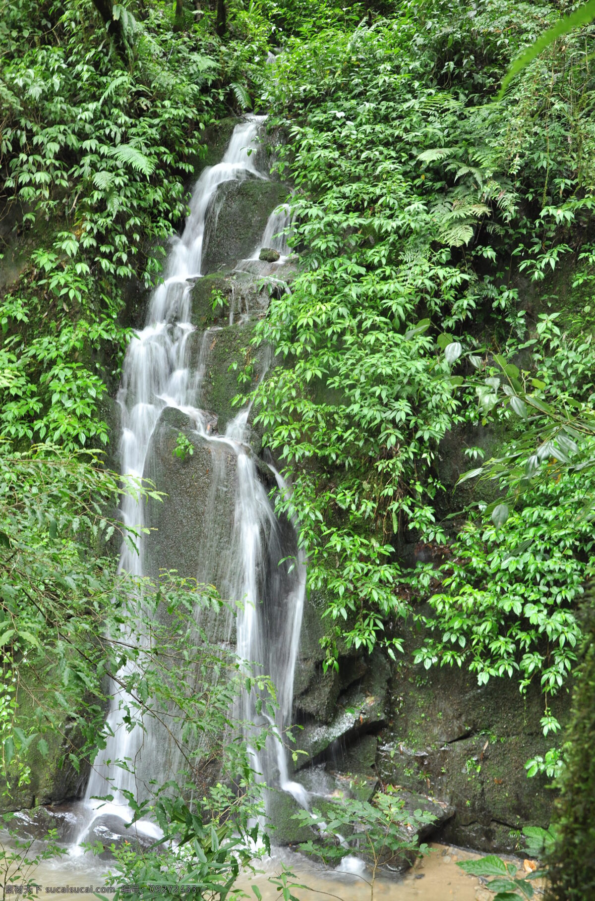新平 哀牢山 石门 峡 石门峡 绿树 山峦 流水 瀑布 山水风景 自然景观