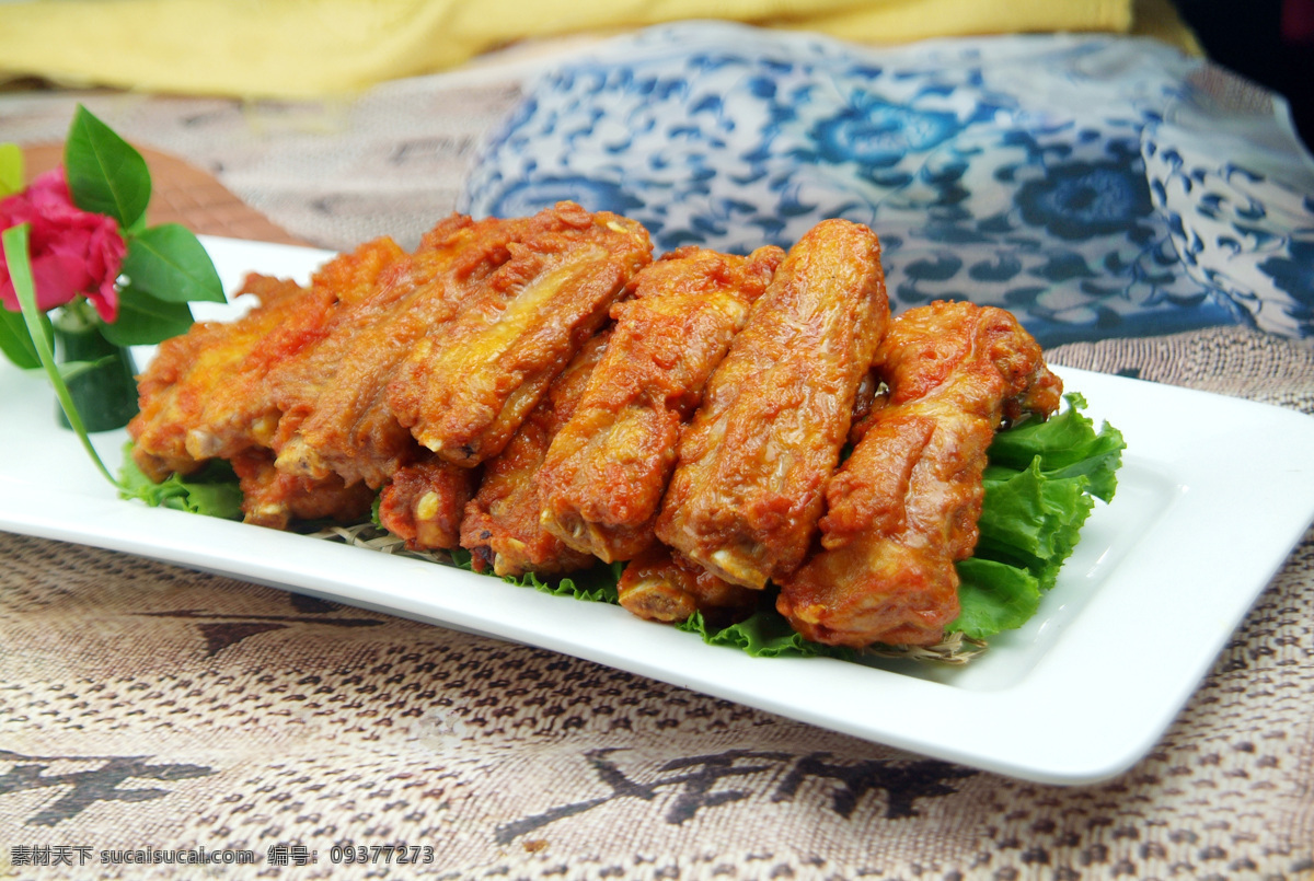 金牌蒜香骨 传统美食 猪排 蒜香 排骨 餐饮美食