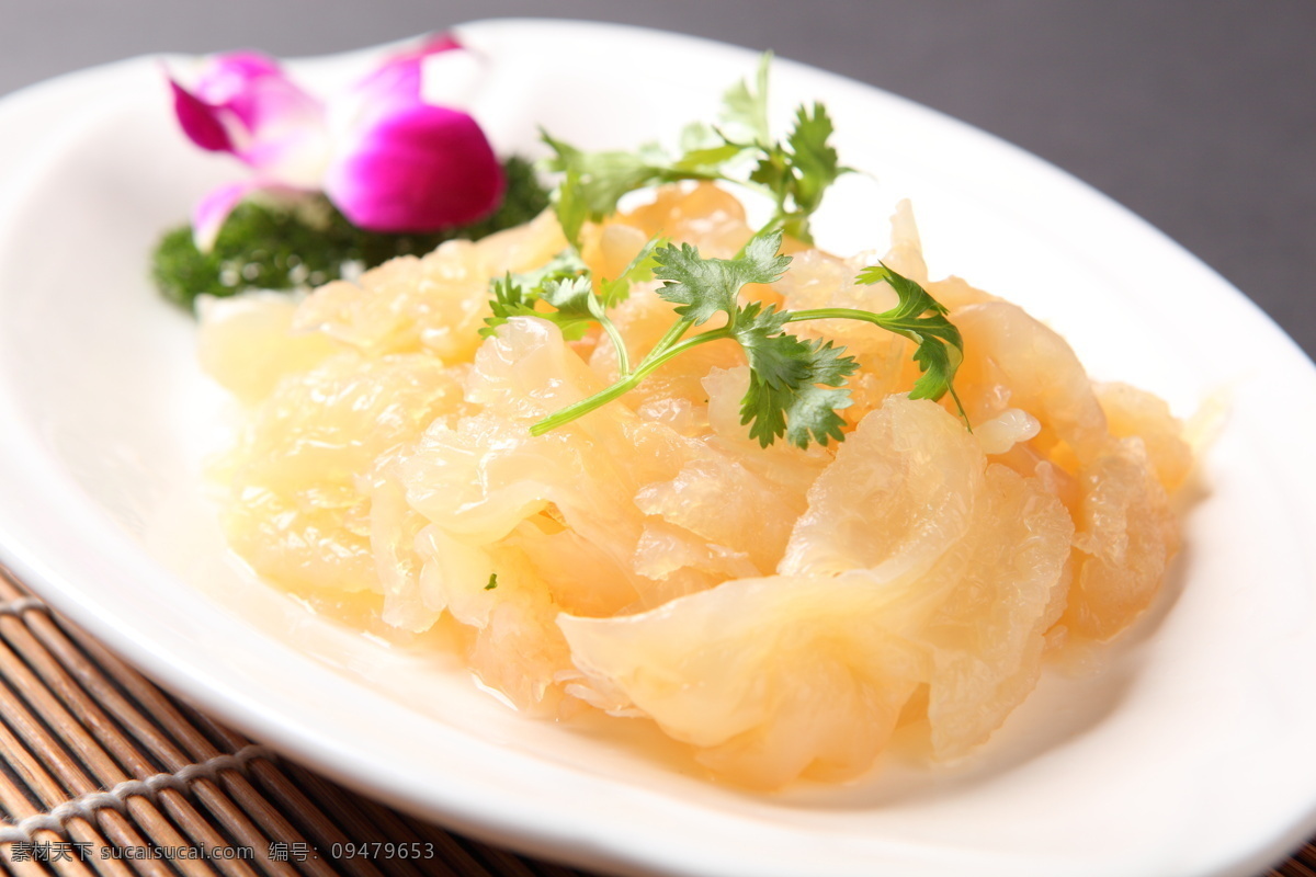凉拌海蜇丝 海蜇丝 凉菜 鲜花 湘菜 香菜 海鲜 传统美食 餐饮美食