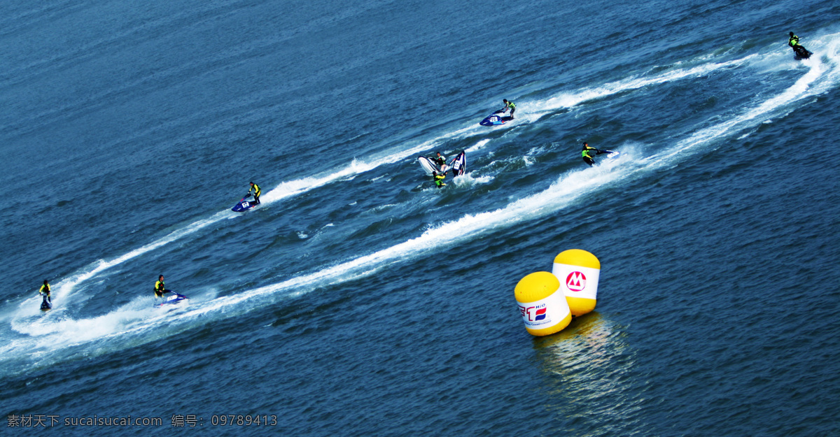 水上摩托艇 滑水 摩托艇 水上运动 激情 速度 浪花 表演 体育运动 文化艺术