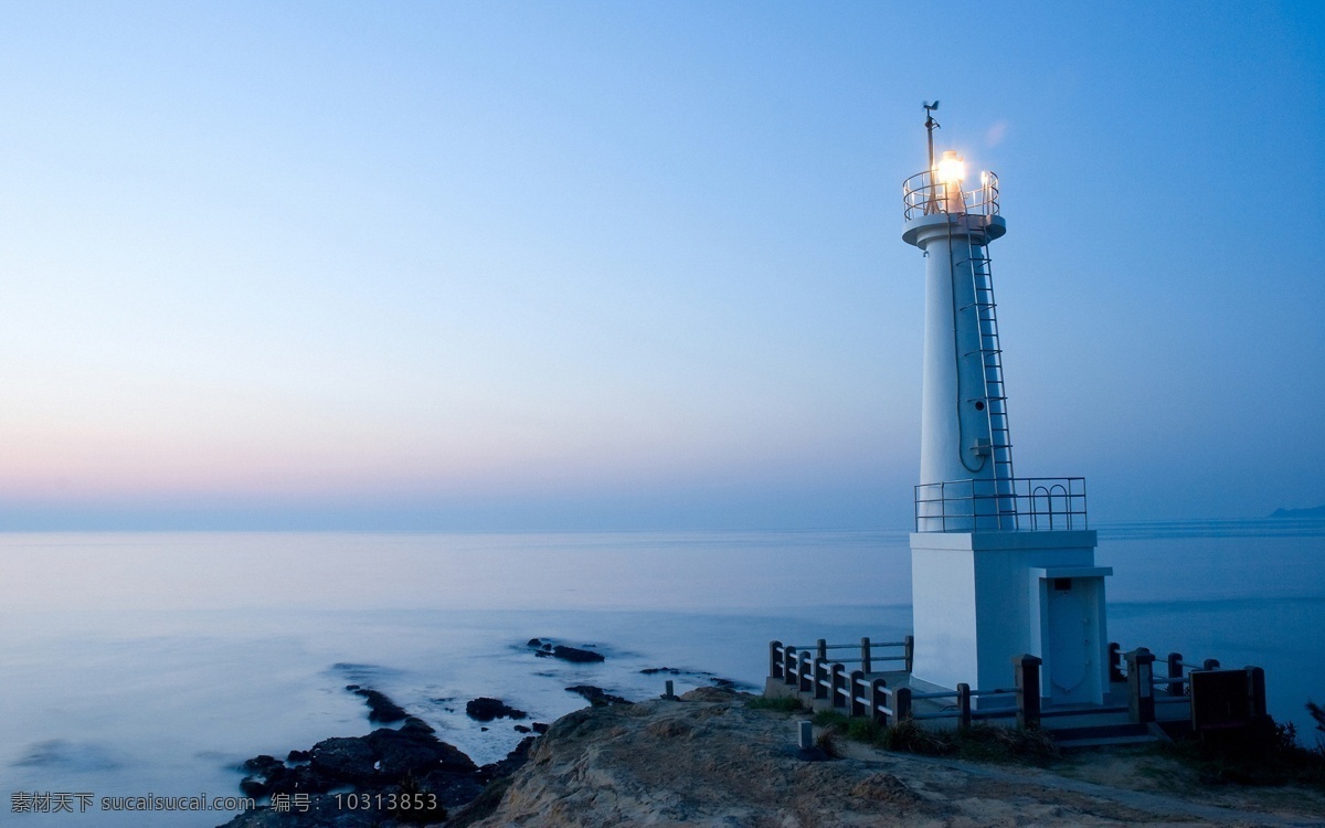 灯塔 风景壁纸 海边风景 海浪 海滩 礁石 自然风景 风景图片 海边 风景 系列 二 自然景观 psd源文件