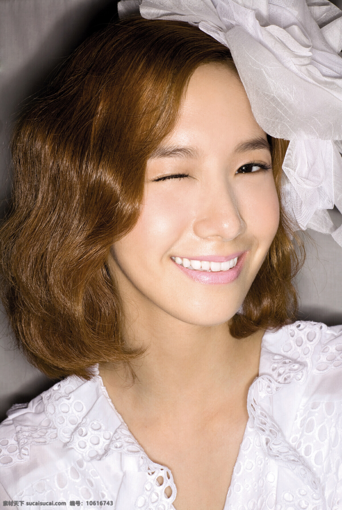 ceci拍摄 少女时代 韩国 ceci 杂志 拍摄 礼服 允儿 微笑 明星偶像 人物图库