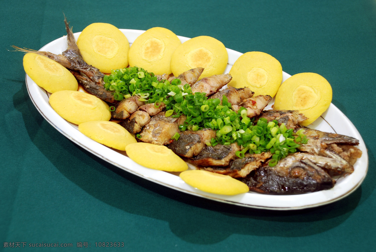 鲅鱼饼子 鱼 葱花 盘子 饼子 美味素材 餐饮美食 传统美食 摄影图库