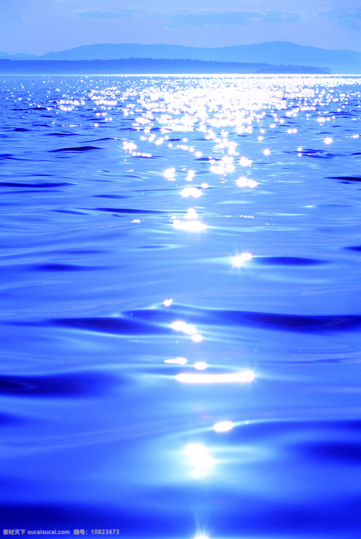 摄影作品 波光粼粼 水面 蓝色 阳光 钻石 照片 分层 背景素材