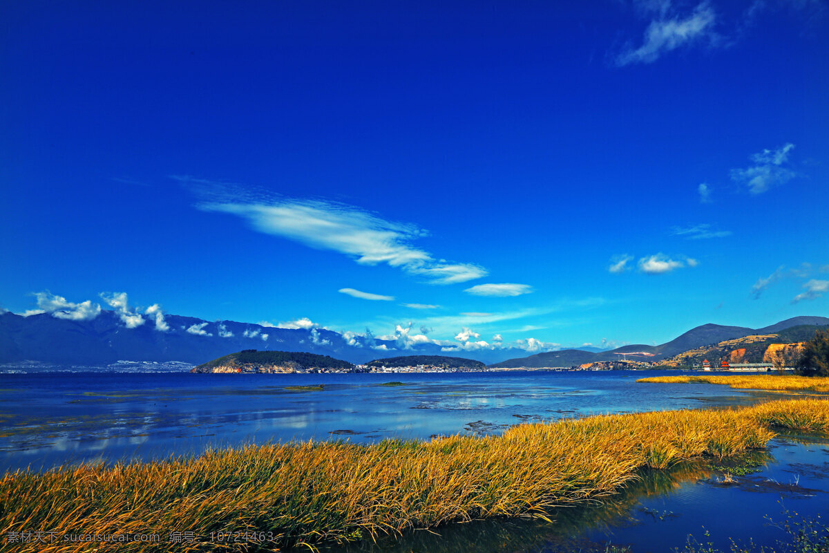 洱海苍山 蓝天 苍山 洱海 海边 玉带云 自然景观 山水风景