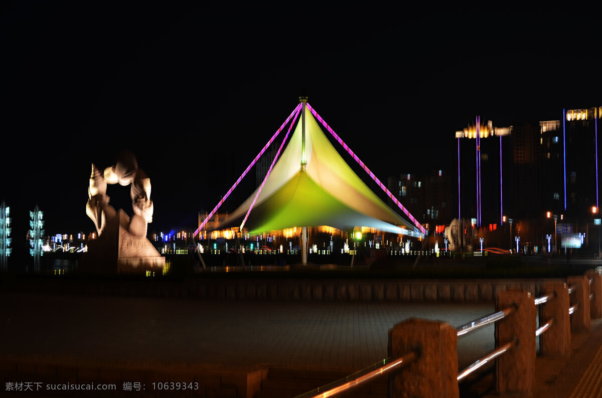 城市夜景 高楼 广场 国内旅游 栏杆 路灯 旅游摄影 霓虹灯 城市 夜景 这样伞 石雕 多彩灯光 家居装饰素材 灯饰素材