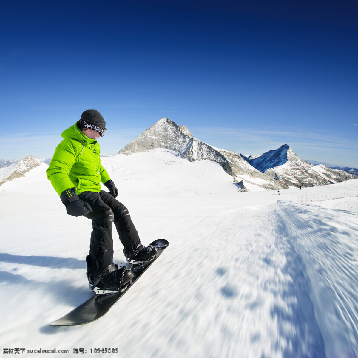 向下 去 滑雪 运动员 快速 高山 雪山 运动 雪地 雪花 滑雪板 户外运动 滑雪图片 生活百科