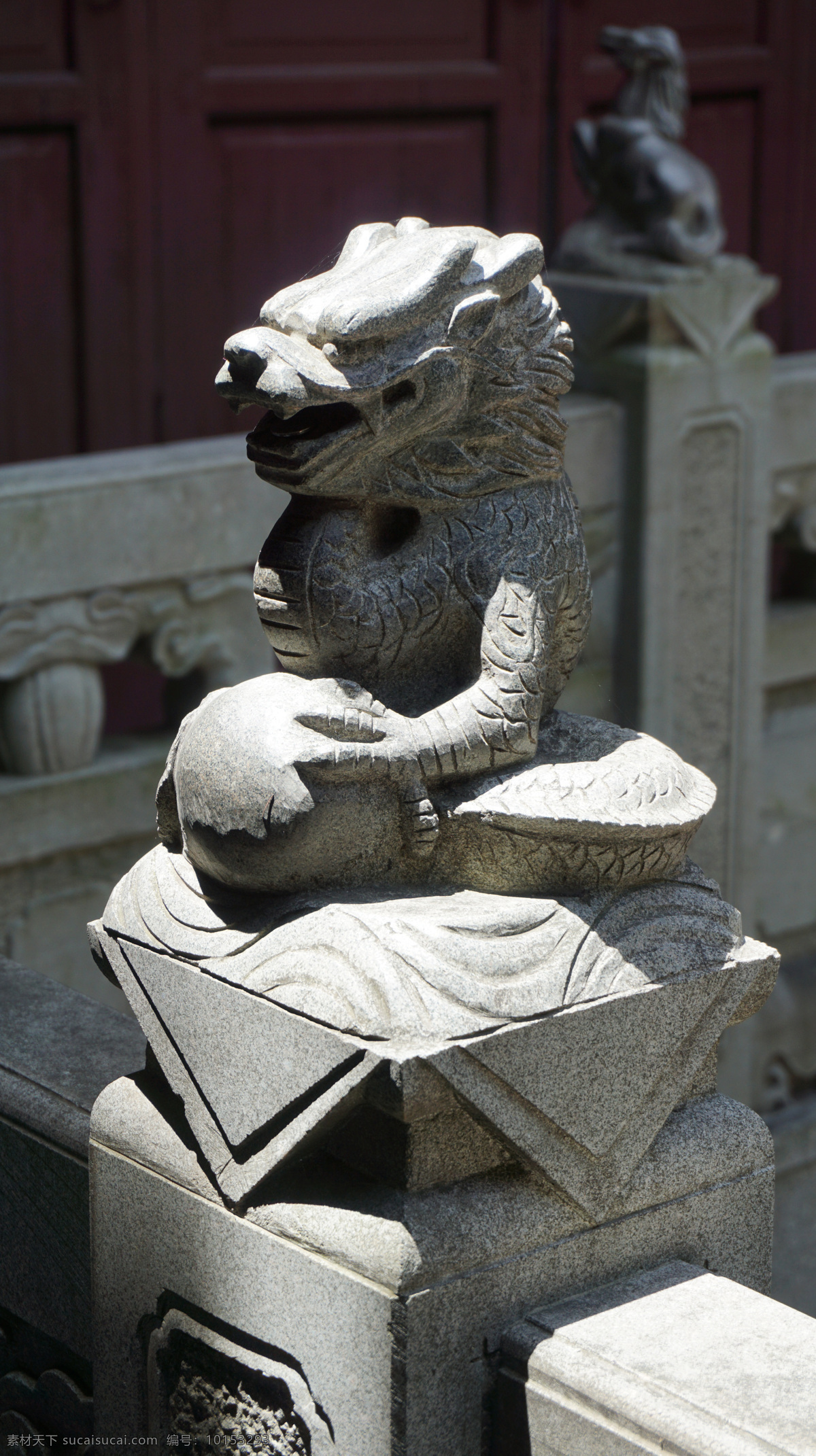 生肖龙 城隍庙 佛像 寺庙 庙宇 供台 寺院 十二生肖台 许愿池 祈福池 景观池 石龙 石刻 石雕龙 经典摄影 旅游摄影 国内旅游