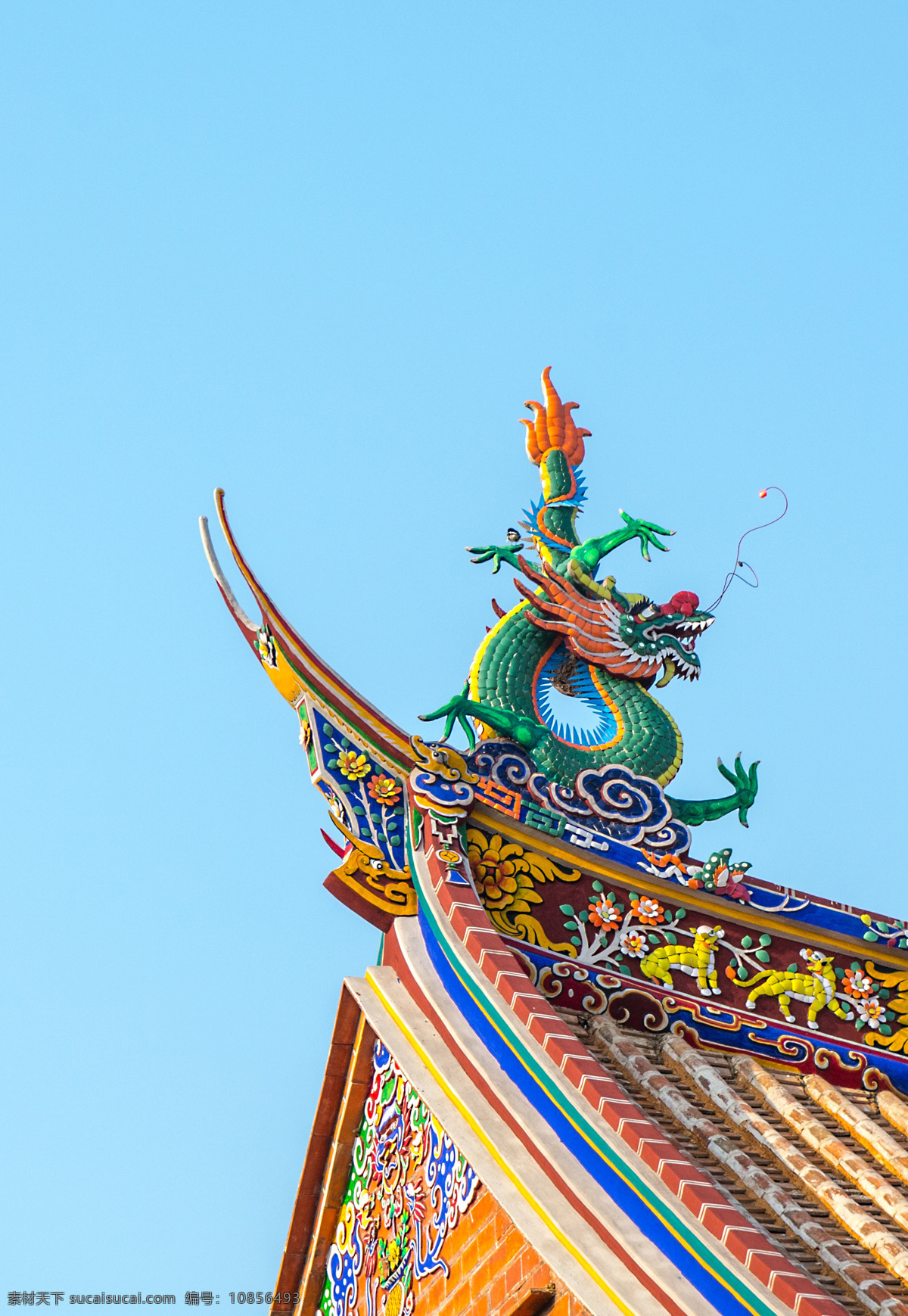 燕尾脊 蓝天 房屋雕饰 古典 精致 摄影图片 建筑园林 园林建筑