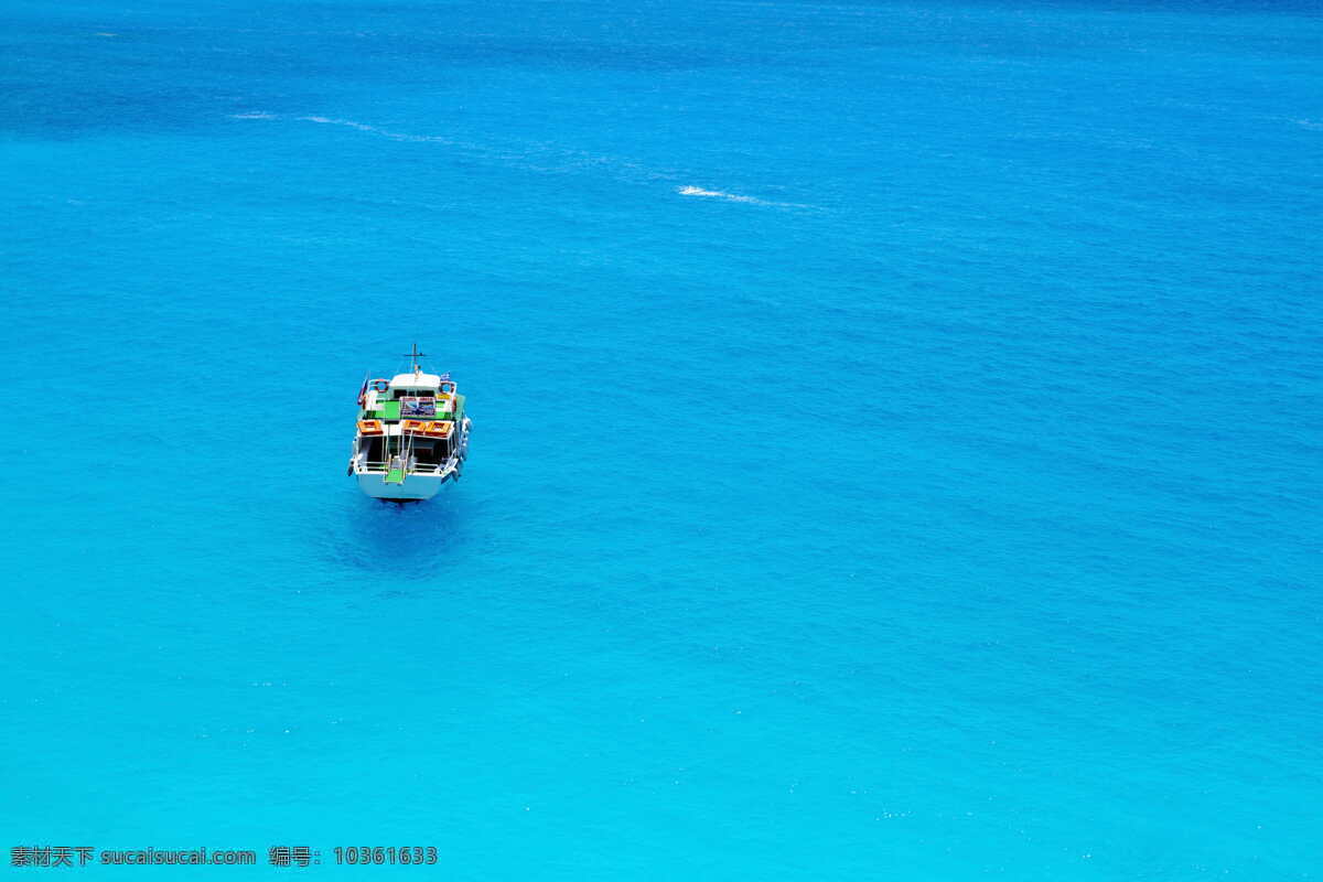 大海 沙滩 海浪 海水 蓝色 浪花 美丽海洋 海洋 背景 壁纸 小船 自然景观 自然风景