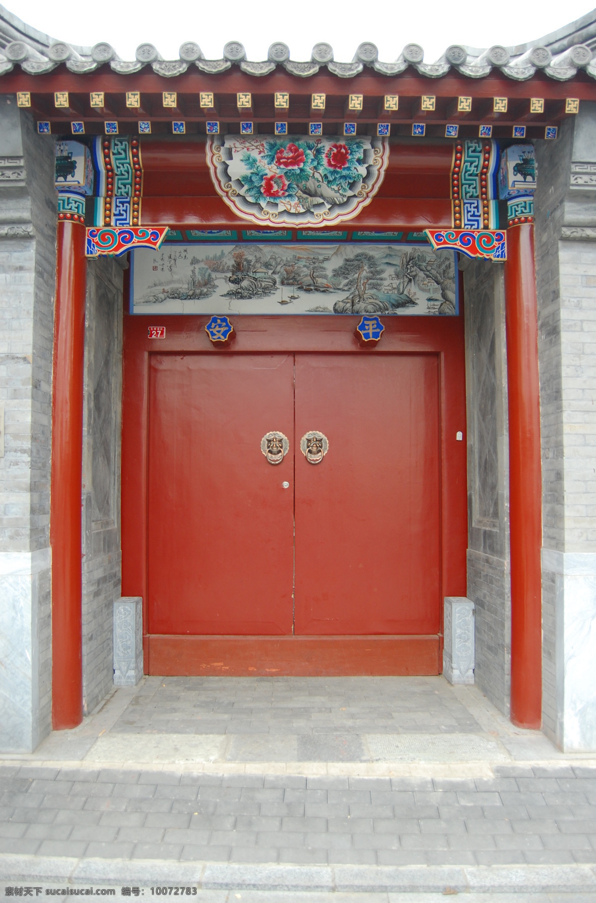 大门 红门 中国门 彩绘 琉璃 门面 门 北京 青瓦 北方建筑 门环 门叩 建筑园林 摄影图库