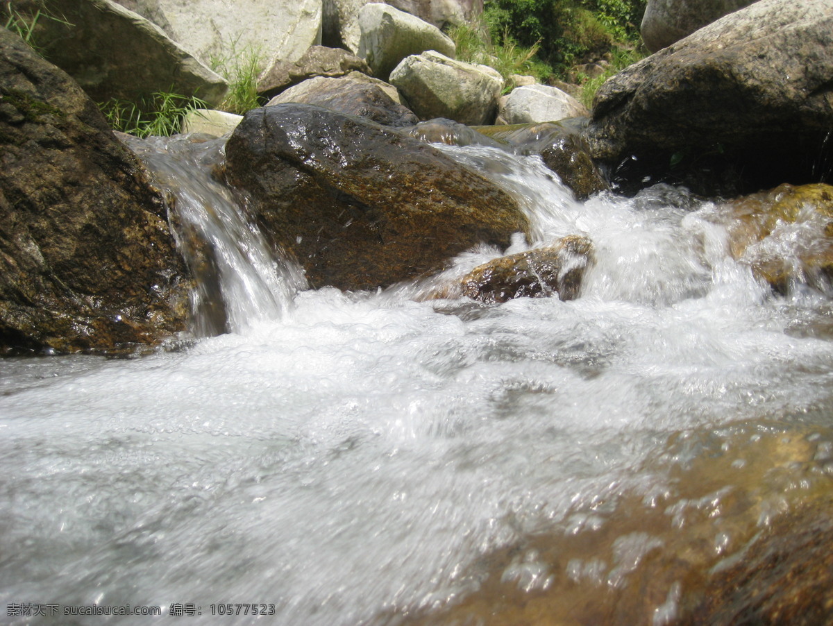 树免费下载 风景 山水风景 摄影图 树 自然景观 水 家居装饰素材 山水风景画