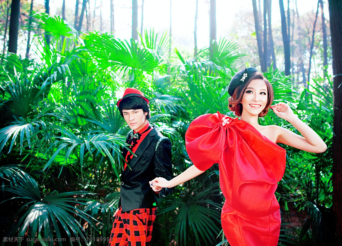 sunshine 婚纱 样册 影楼样册 影楼摄影 影楼素材 婚纱样册 婚纱摄影 婚纱照样册 婚纱照摄影 样册设计 相册设计 版式设计 版面设计 美女 帅哥 外景样册 外景婚纱 外景摄影 大树 树木 红色 情侣写真 情侣样册 写真样册 外景情侣 白色