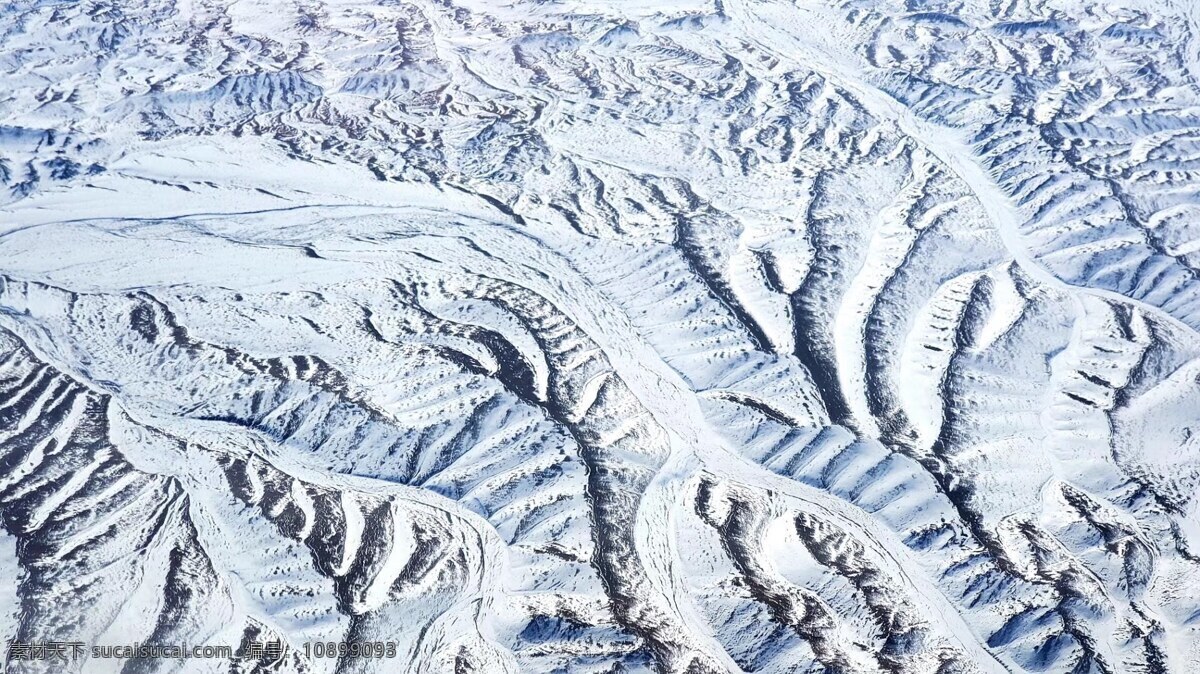 雪沟壑 沟壑 雪 高空雪山 摄影素材 自然景观 自然风景