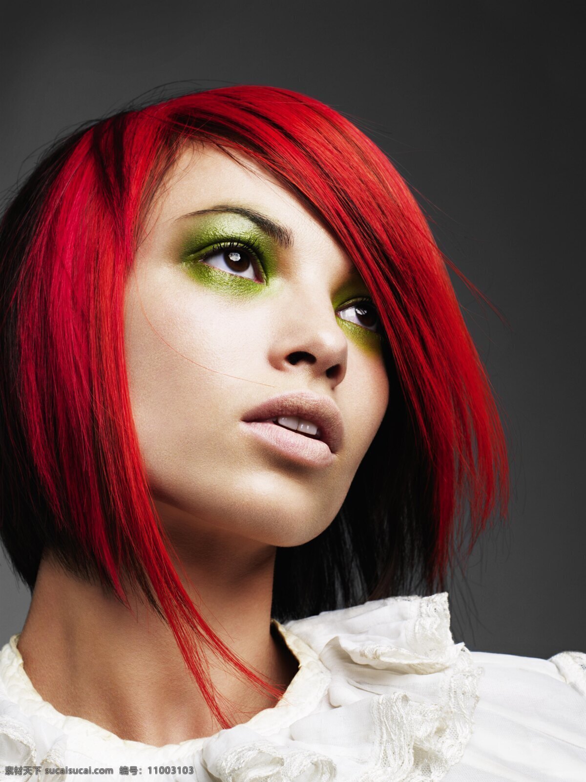 红发美女 红发 美女 发型 发廊 理发店 模特 女性女人 人物图库