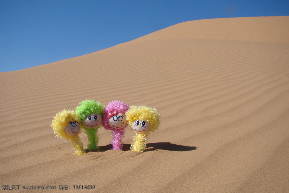沙漠 生命 精灵 旅游摄影 毛绒玩具 人文景观 笑脸 沙漠生命 psd源文件
