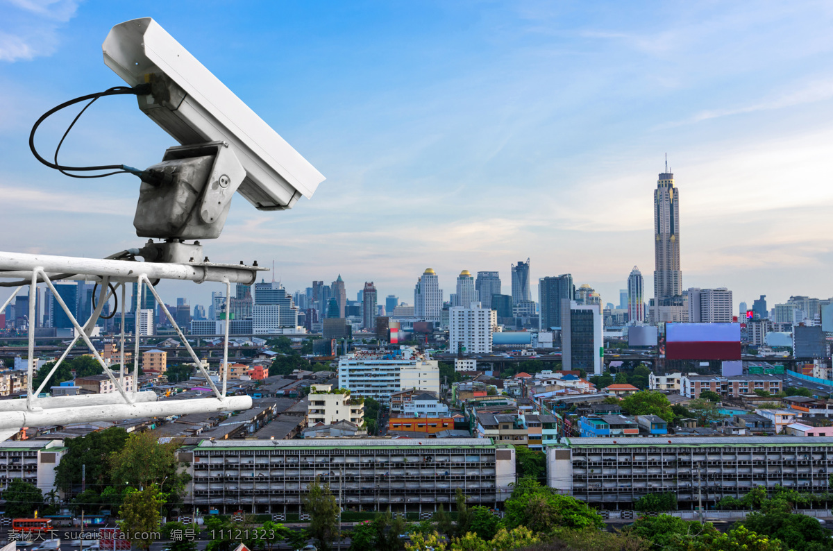 城市 建筑 上 电子监控 监控器 电子眼 监控摄像头 摄像设备 监控设备 其他类别 生活百科